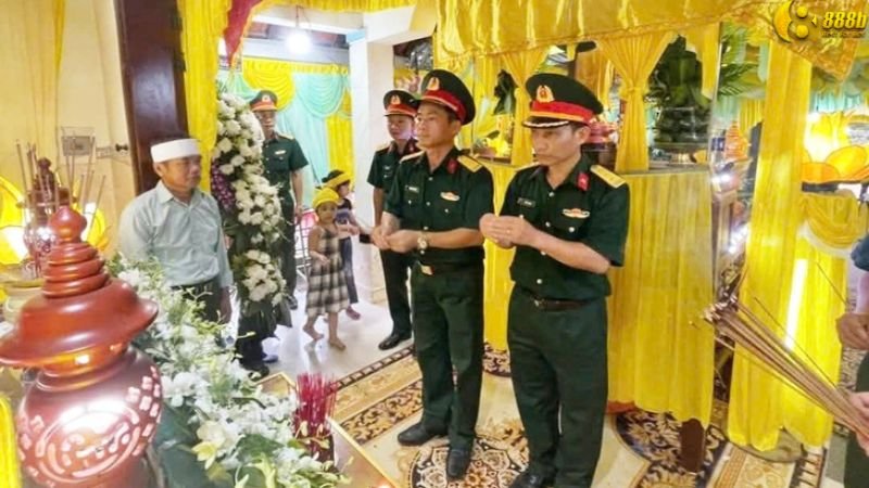 con-gai-ca-cua-me-viet-nam-anh-hung-nguyen-thi-thu-2